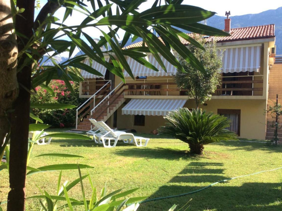 Mediterranean Holiday House & Apartments Котор Екстер'єр фото