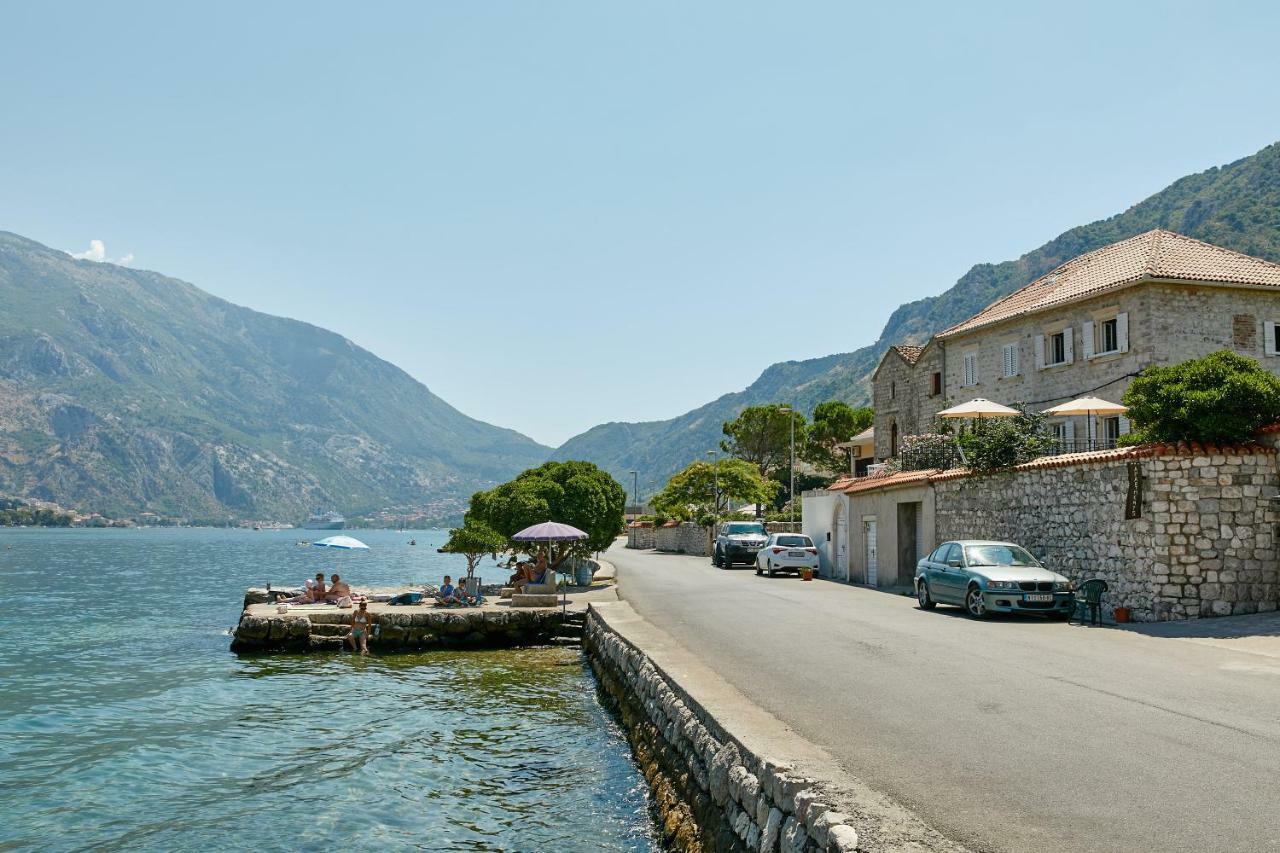 Mediterranean Holiday House & Apartments Котор Екстер'єр фото