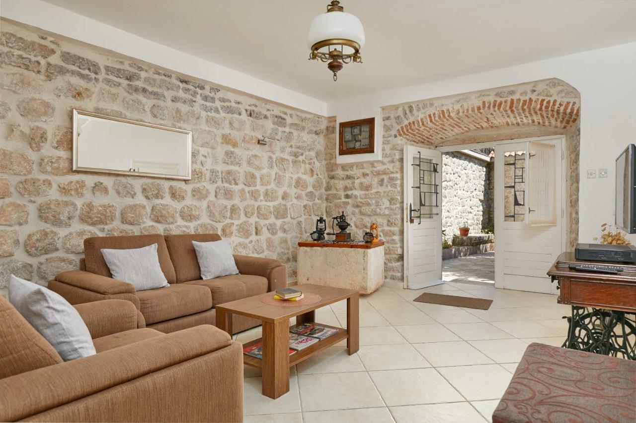 Mediterranean Holiday House & Apartments Котор Екстер'єр фото