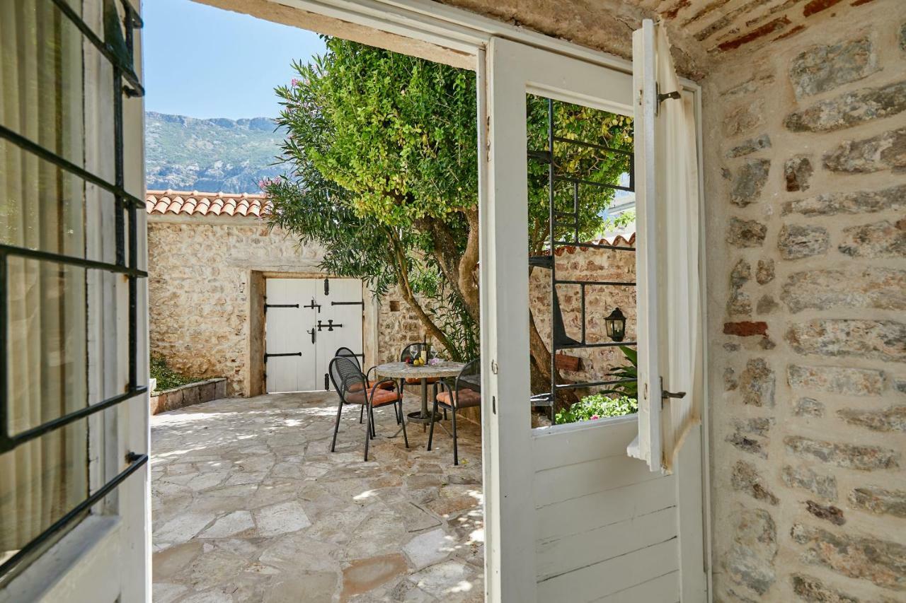 Mediterranean Holiday House & Apartments Котор Екстер'єр фото