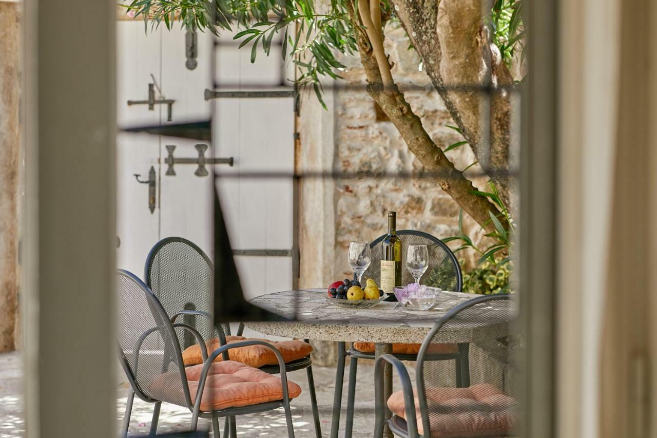 Mediterranean Holiday House & Apartments Котор Екстер'єр фото