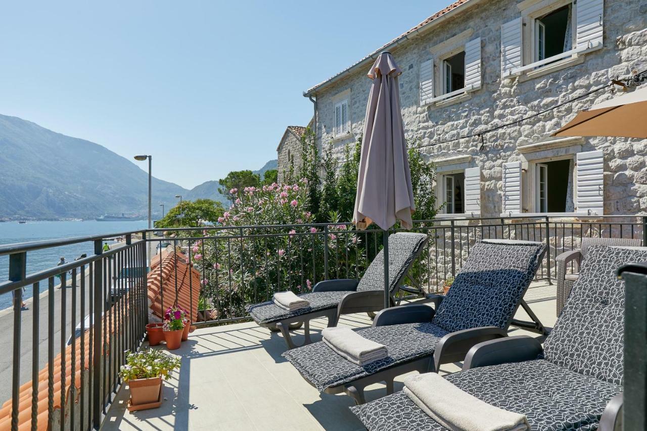 Mediterranean Holiday House & Apartments Котор Екстер'єр фото