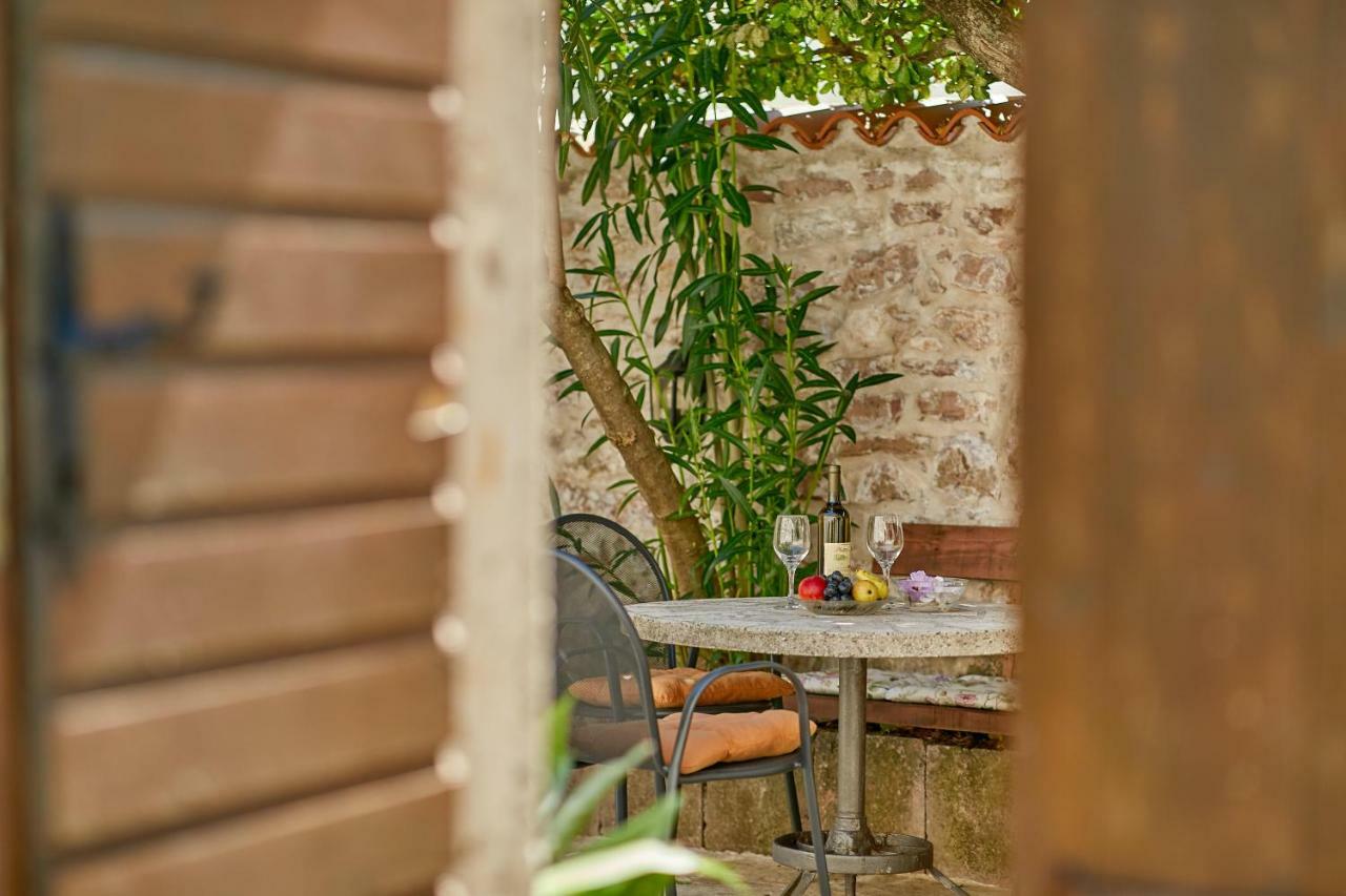 Mediterranean Holiday House & Apartments Котор Екстер'єр фото