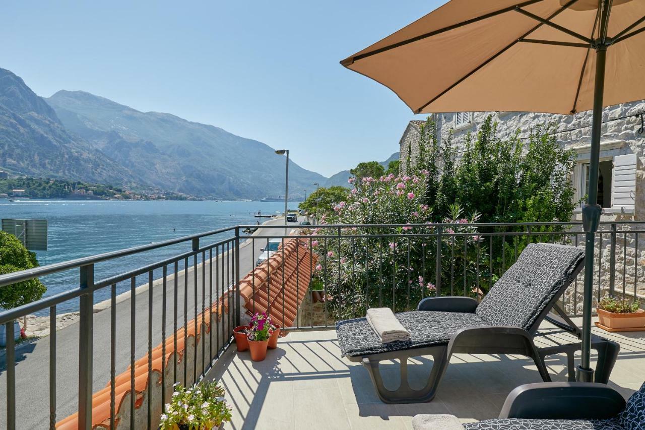Mediterranean Holiday House & Apartments Котор Екстер'єр фото