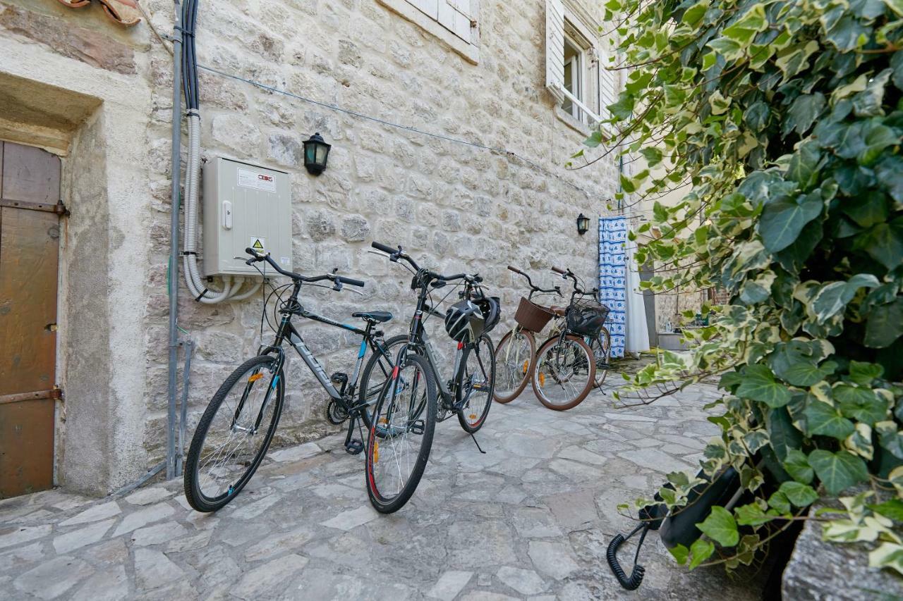 Mediterranean Holiday House & Apartments Котор Екстер'єр фото